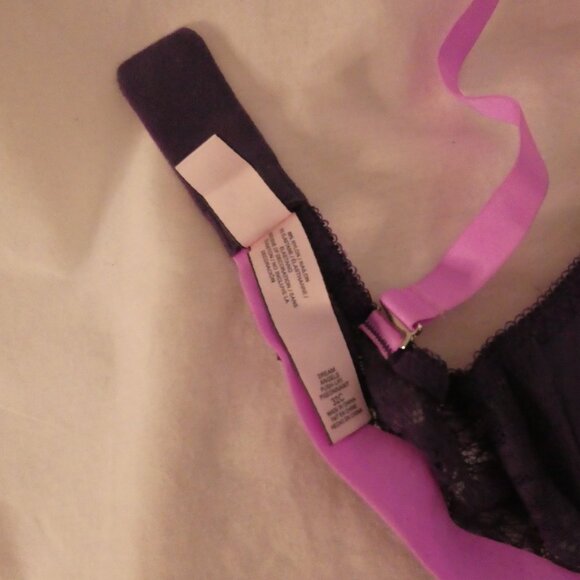 VICTORIA'S SECRET - Dream Angels Push-Up | 32C | Elegant Purple Lace Bra - Picture 6 of 13